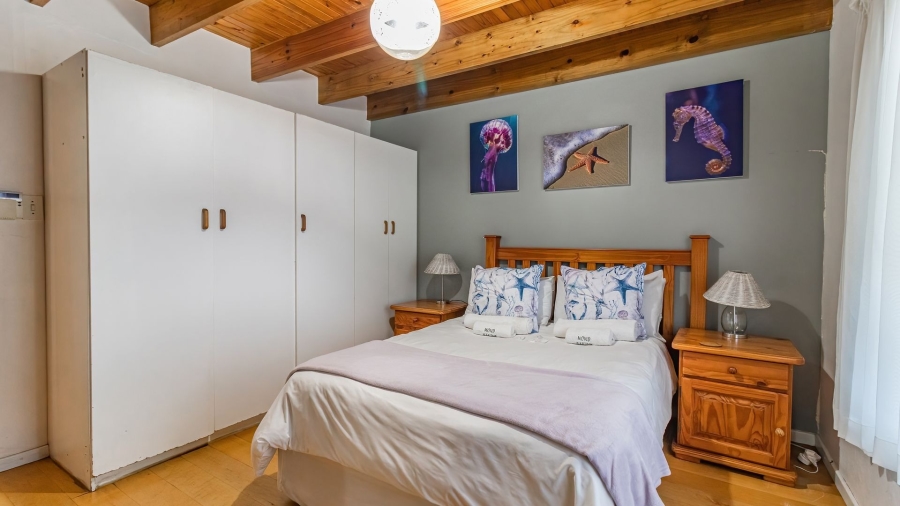 7 Bedroom Property for Sale in Kleinmond Western Cape